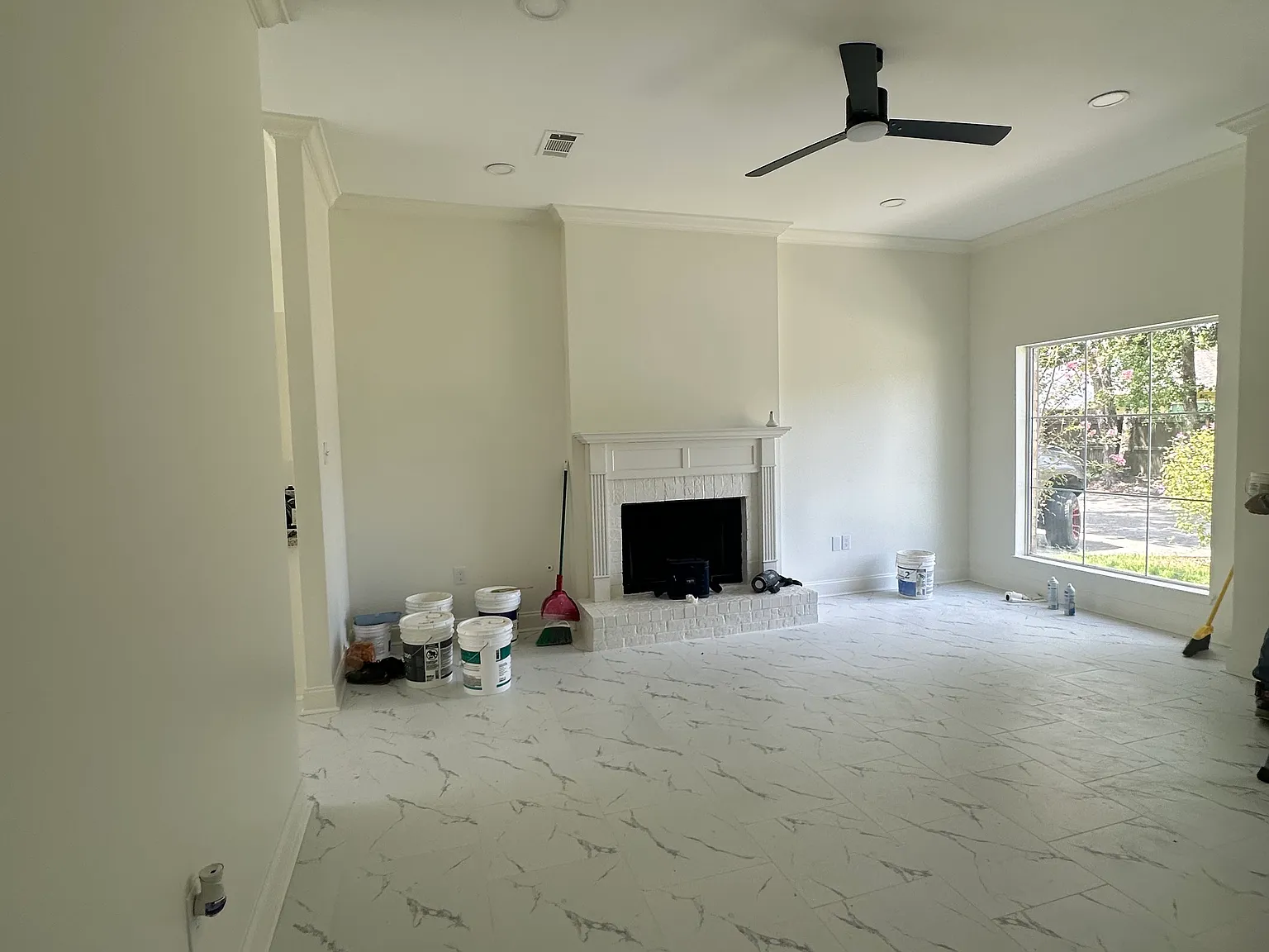 3 bed, 1313 sqft, $2,000 — Photo 2
