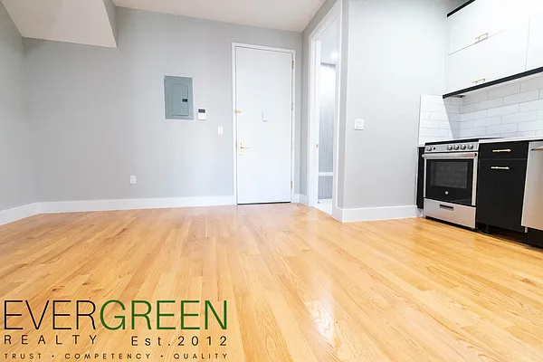 Rented by ERNY LLC | media 7