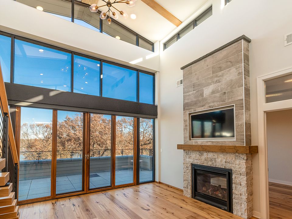 Double-Sided Gas Fireplace - Cozy up during chilly Winters!