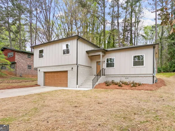 2911 Pine Valley Cir, East Pt, GA 30344