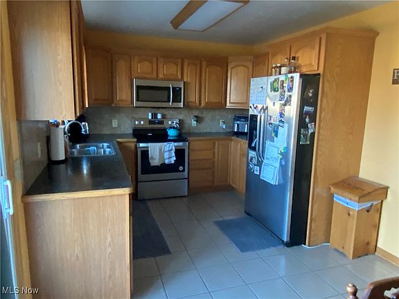 5th image of 4225 Chandlersville Rd