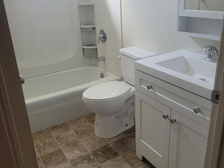 1602 W Rumble Rd — Photo 8