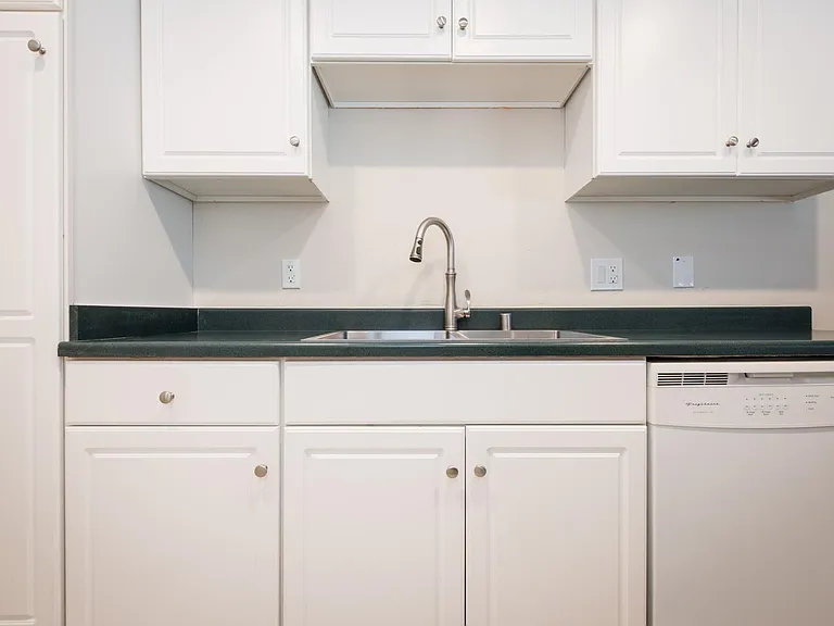 1044 Sapphire St #6 — Photo 9