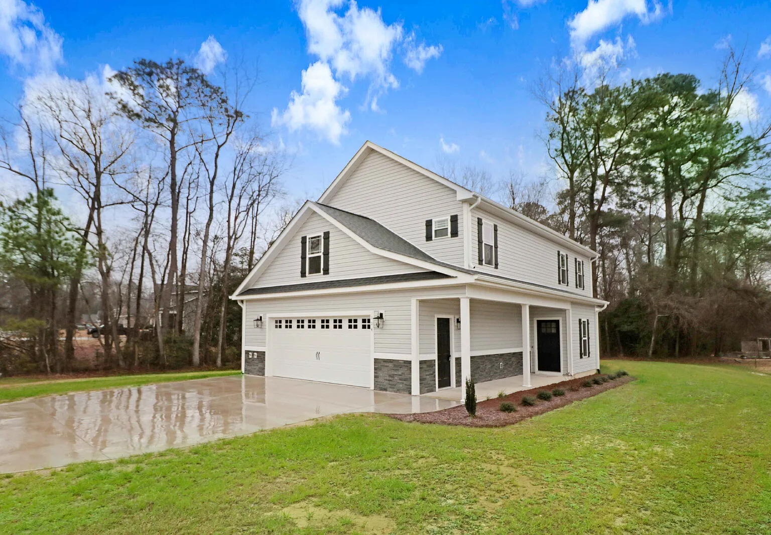 3 bed, 2.5 bath, 1933 sqft, $2,350 — Photo 2