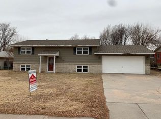 2005 Bison Dr, Garden City, KS 67846