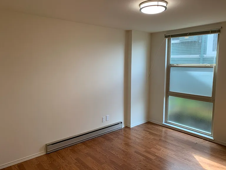2413 Boylston Ave E — Photo 10
