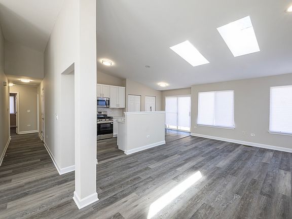 3rd image of 1882 Blossom Ridge Dr