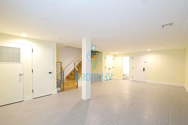 Rented by null | media 41