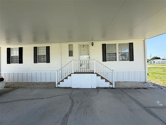 5th image of 29192 Crawford Ave