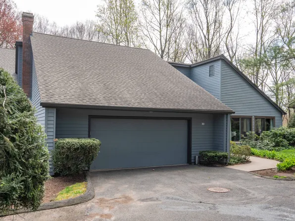 30 Ironwood Road #30, West Hartford, CT 06117