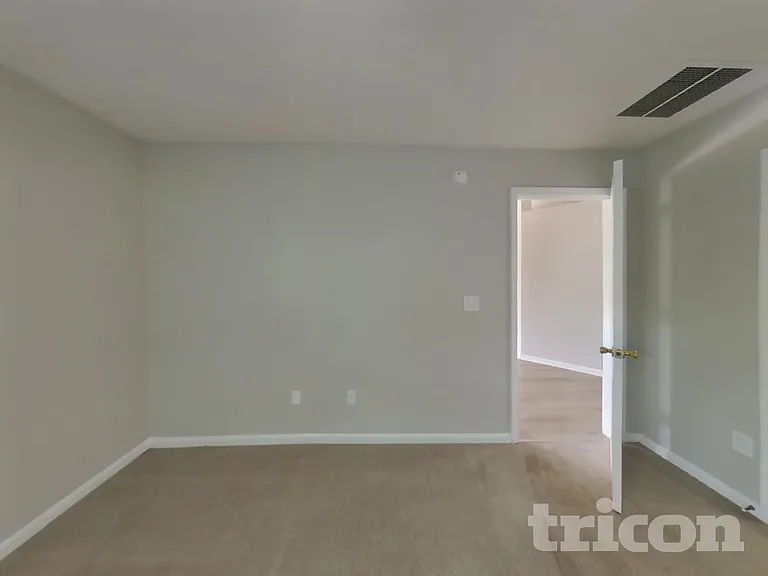 12360 Anarania Dr — Photo 7