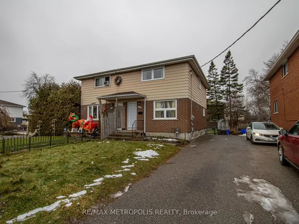 1098 Cedar St E, Oshawa, ON L1J 3R9