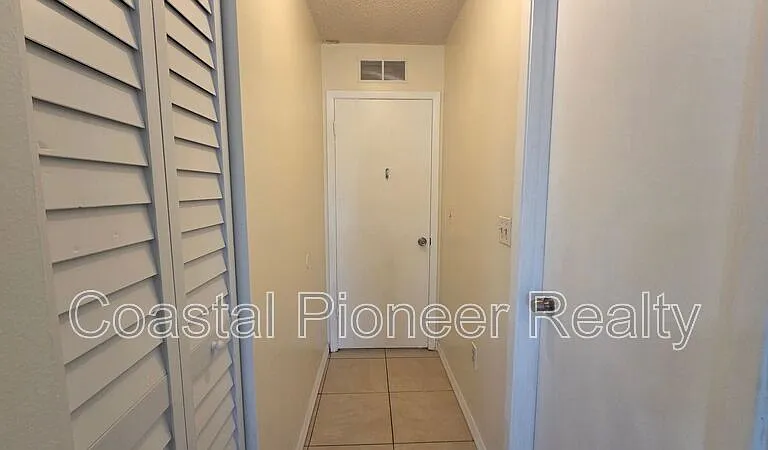 4817 Cypress Tree Dr — Photo 24