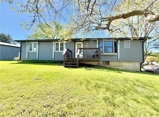 27642 242nd St, Maryville, MO 64468