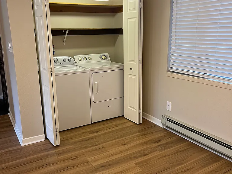 Washer Dryer in unit
