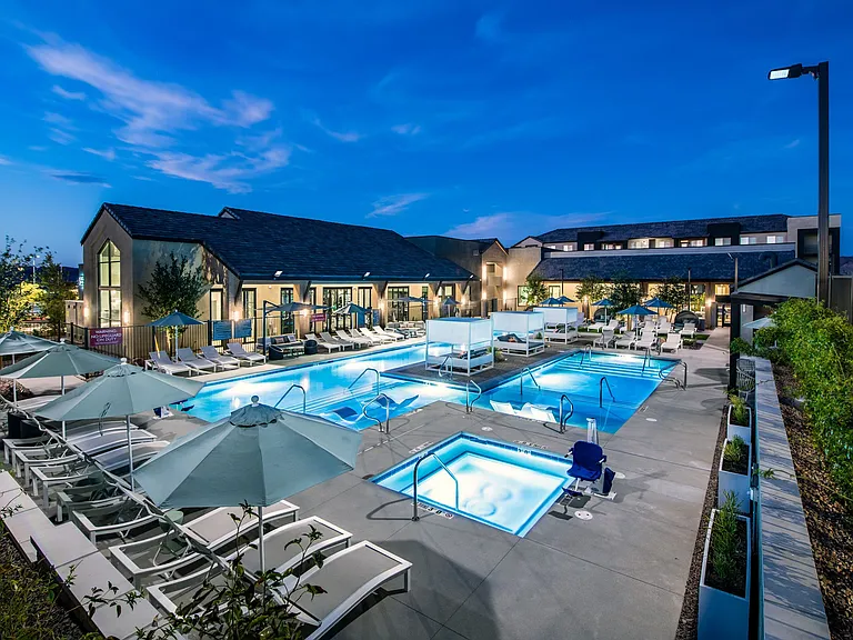 Pool & Spa
