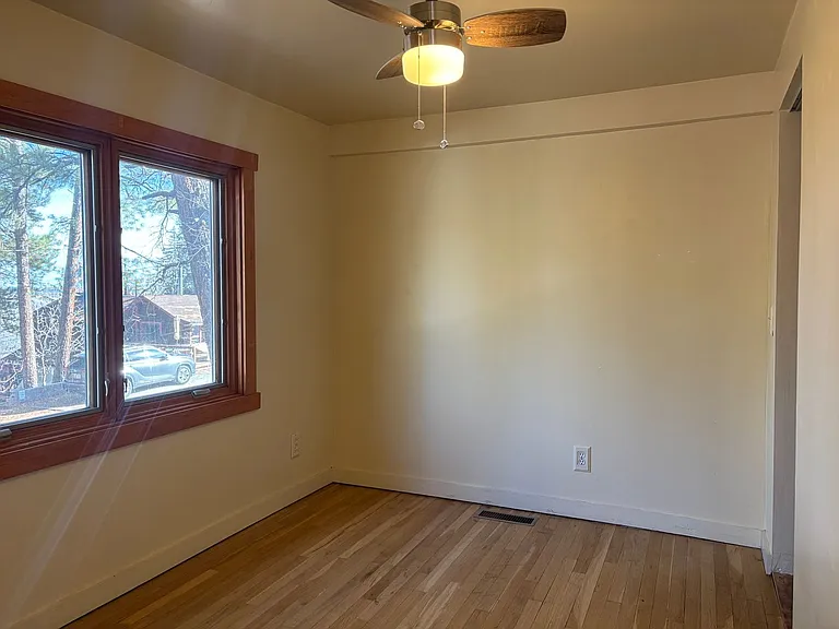 203 S Spring St — Photo 3