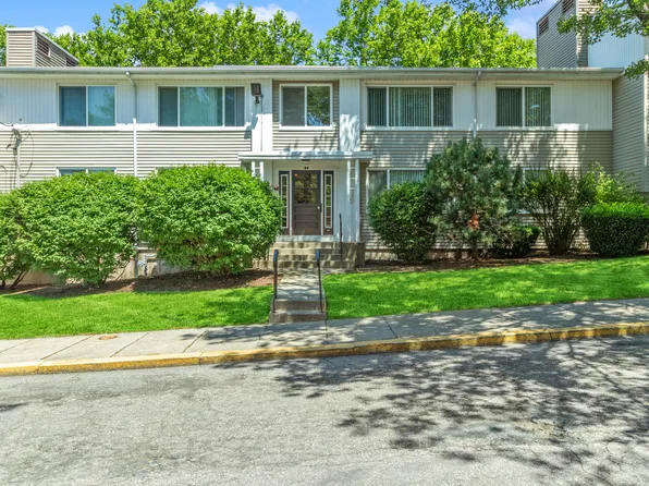 Sutterfield Apartments, 12 South Ln #00c9e0f78, Providence, RI 02904