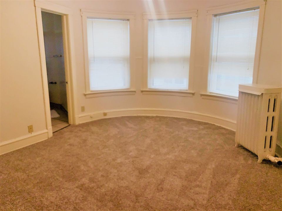 1st image of 2563 N Farwell Ave #8