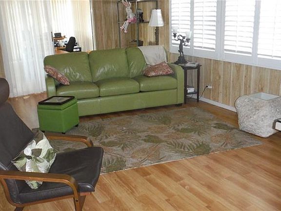 3rd image of 139 Vinewood Dr #12
