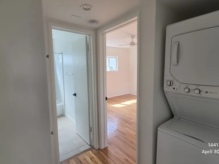1441 Euclid St #2 — Photo 10