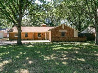 1812 Thomas Pl, Arlington, TX 76010