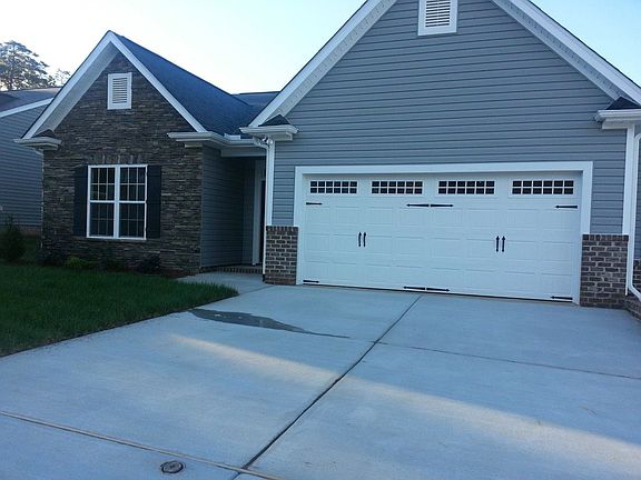 3rd image of 6010 Trailshead Dr