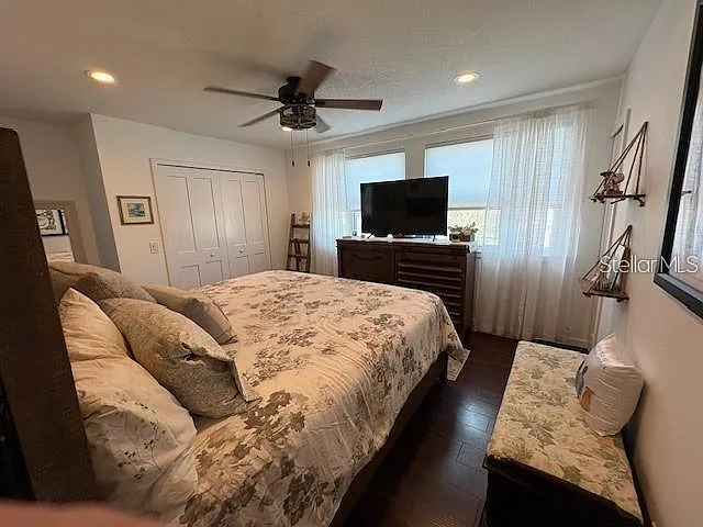 1830 Staunton Ave — Photo 8