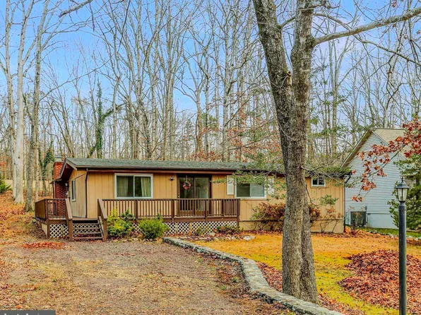 3808 Lakeview Pkwy, Locust Grove, VA 22508