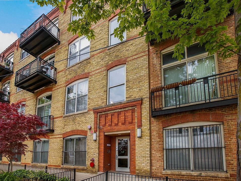 1st image of 1740 N Maplewood Ave APT 412