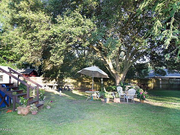 5th image of 205 Orangewood Dr