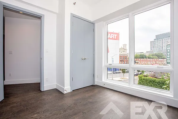 Rented by EXR | media 18