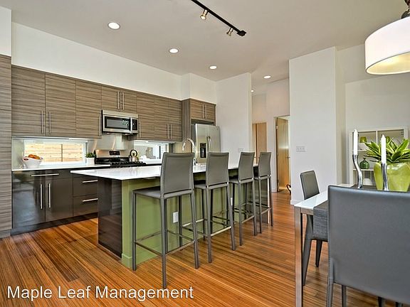 5th image of 11338 40th Ave NE