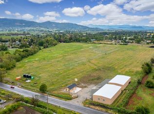 3060 S Stage Rd, Medford, OR 97501