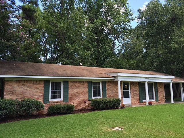 1st image of 2402 Pin Oak Dr