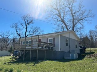 592 Outlook Dr, Edwards, MO 65326