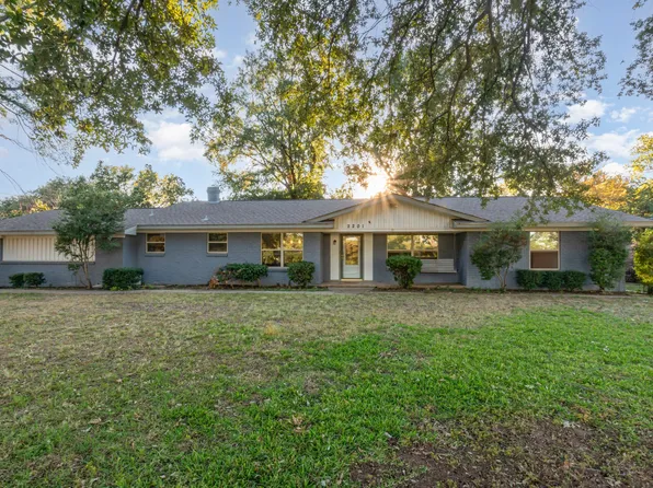2201 N Mill St, Lewisville, TX 75057