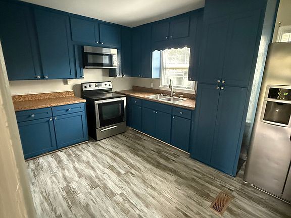 4th image of 601 S Valencia Dr