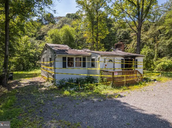 8280 Elvaton Rd, Millersville, MD 21108