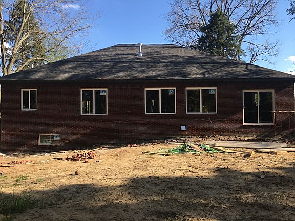 4th image of 11245 Londonderry Dr