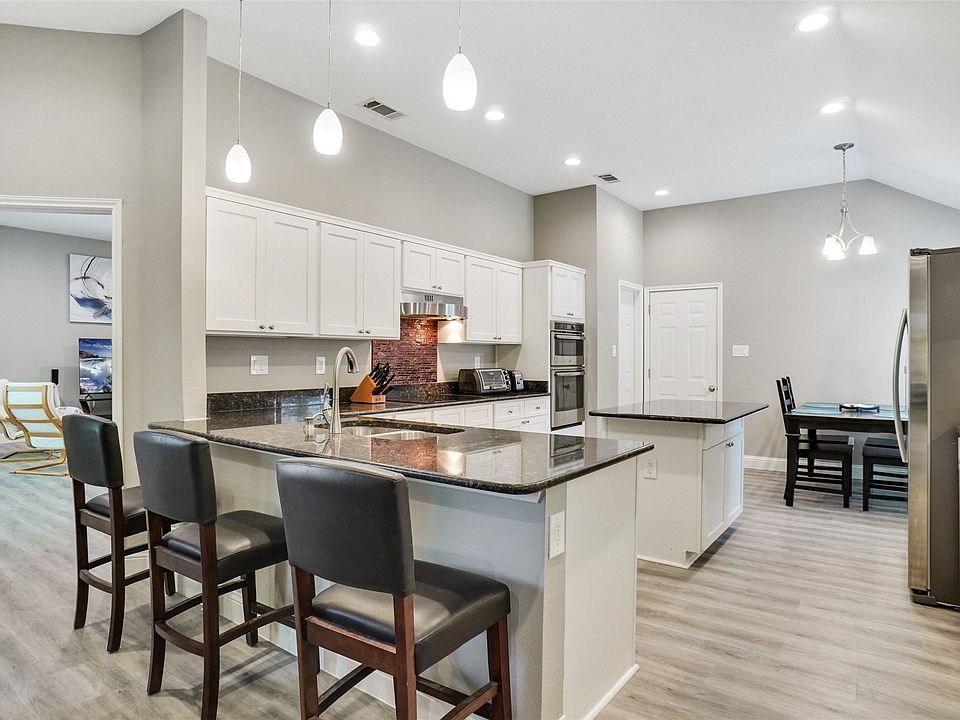 1st image of 430 Spanish Moss Ct