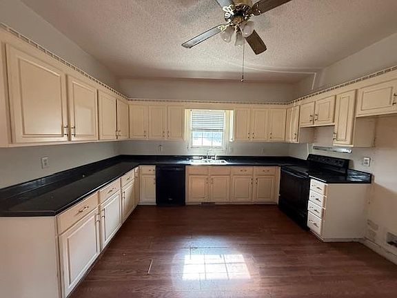 5th image of 3511 Sumpter Rd.