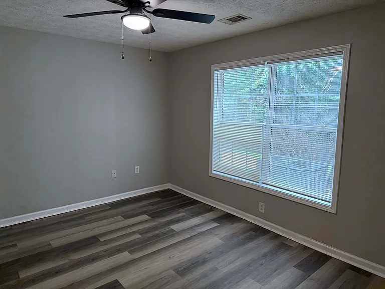 Caroline Ridge Apartments — Photo 28