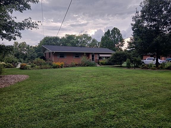 5th image of 145 Sunset Dr NE