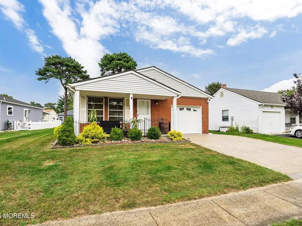 165 Pulaski Boulevard, Toms River, NJ 08757