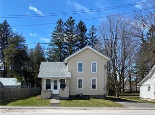 5 Cross Ave, Morrisville, NY 13408