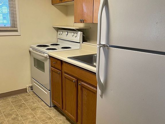 4th image of 1515 Meadowbrook Dr #3