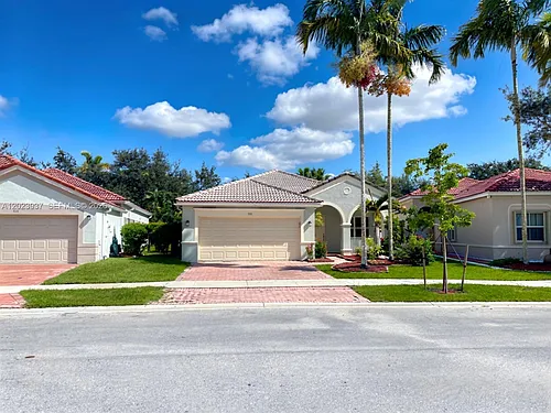 953 Tanglewood Cir Photo 1