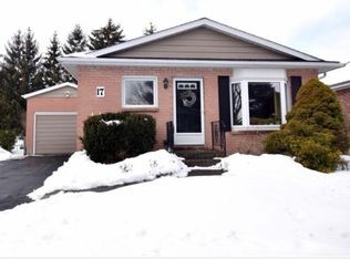 17 McLarty Dr, Saint Thomas, ON N5R5J7