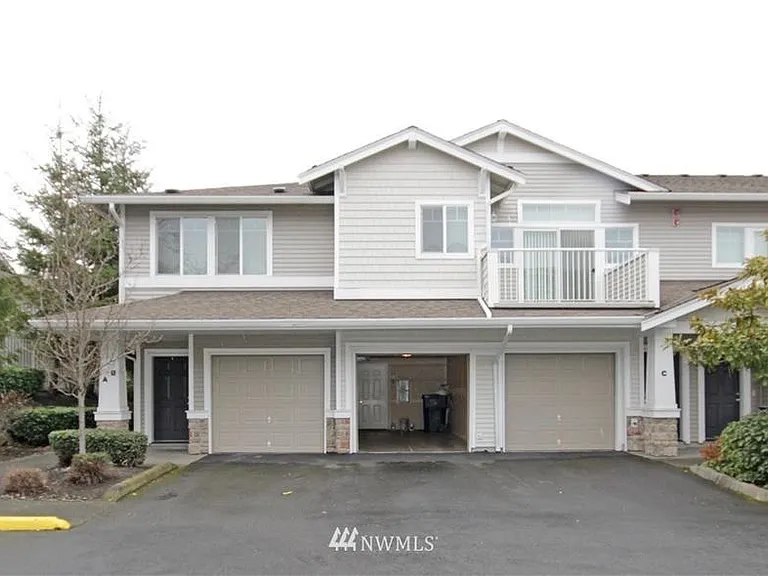 6533 Hazel Ave SE #A — Photo 2
